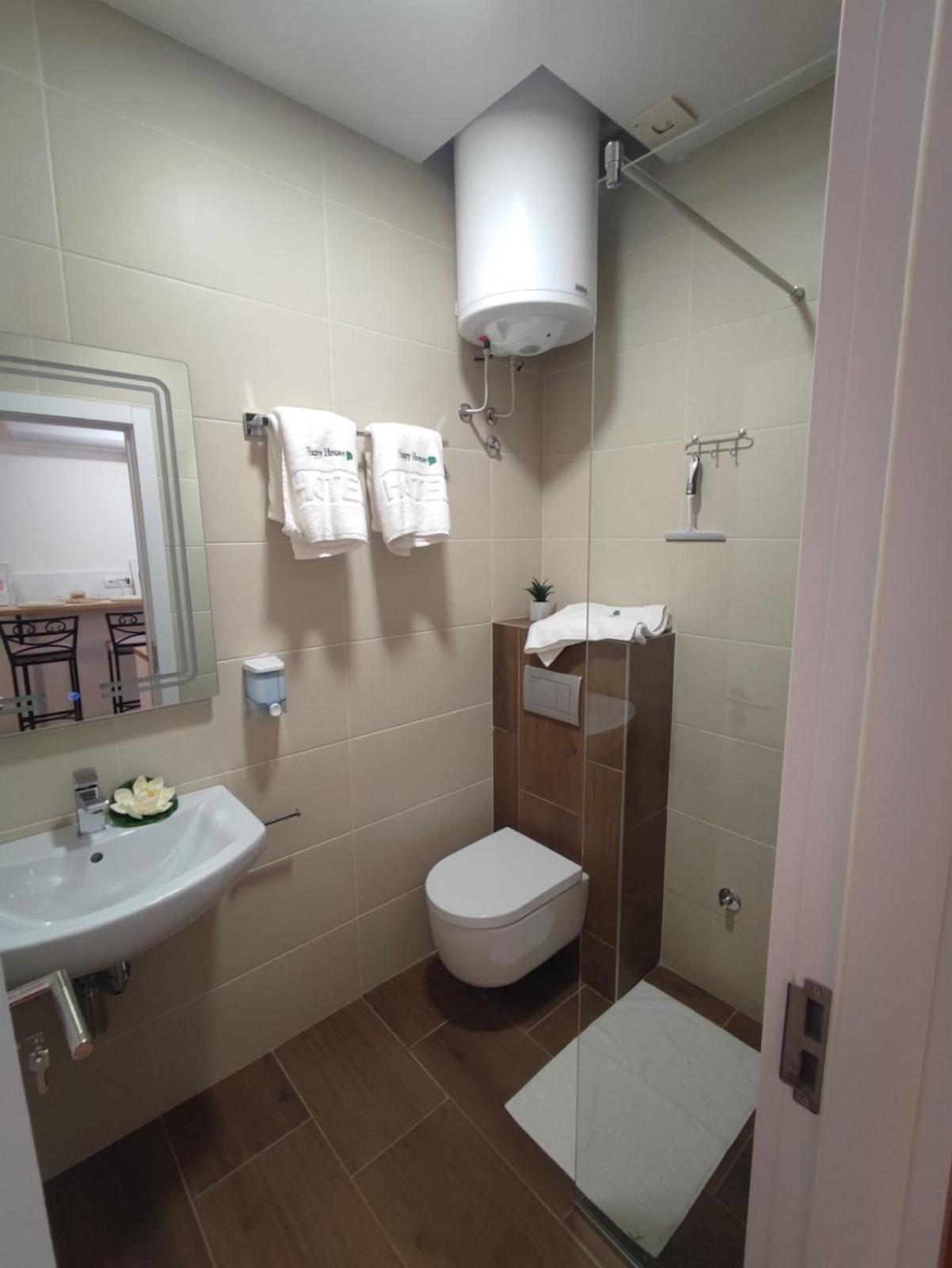 Apartmani Happy House Surčin エクステリア 写真