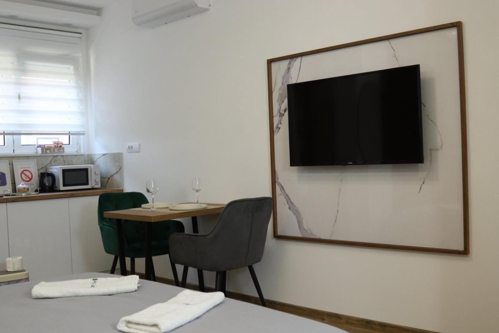 Apartmani Happy House Surčin エクステリア 写真